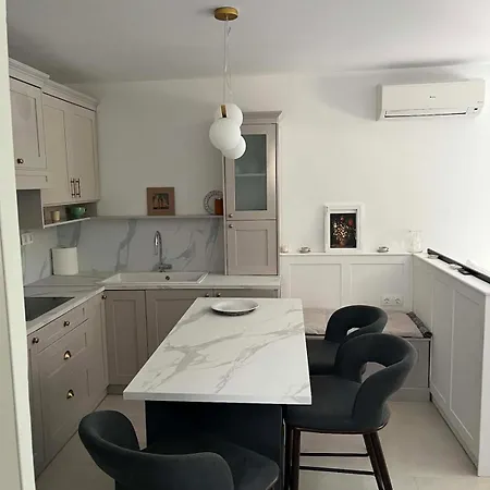 Yayas Family House Apartment *